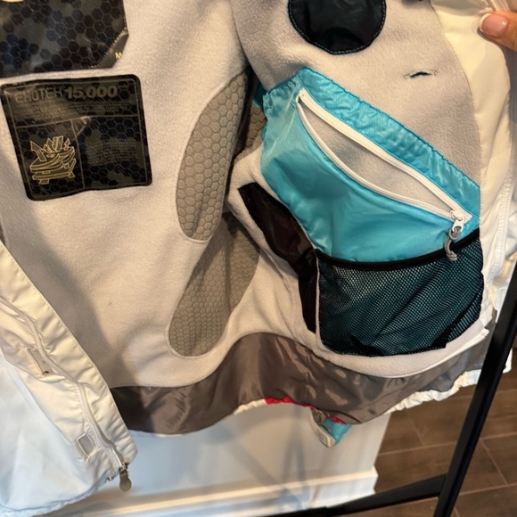 DC Women's Ski & Snow Jacket - Red, White, and Blue - Picture 3 of 5